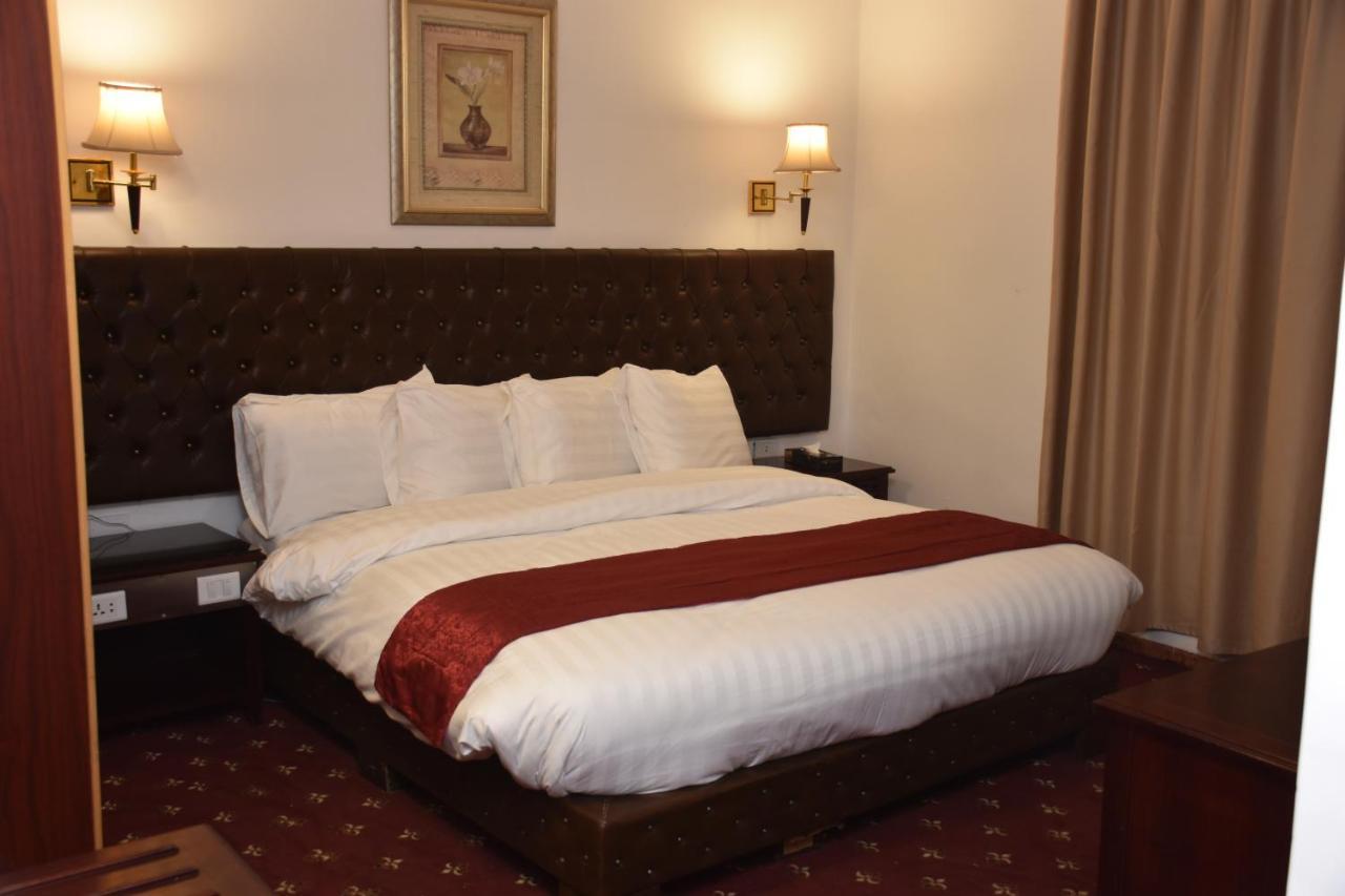 Madison Hotel Amman Exterior photo