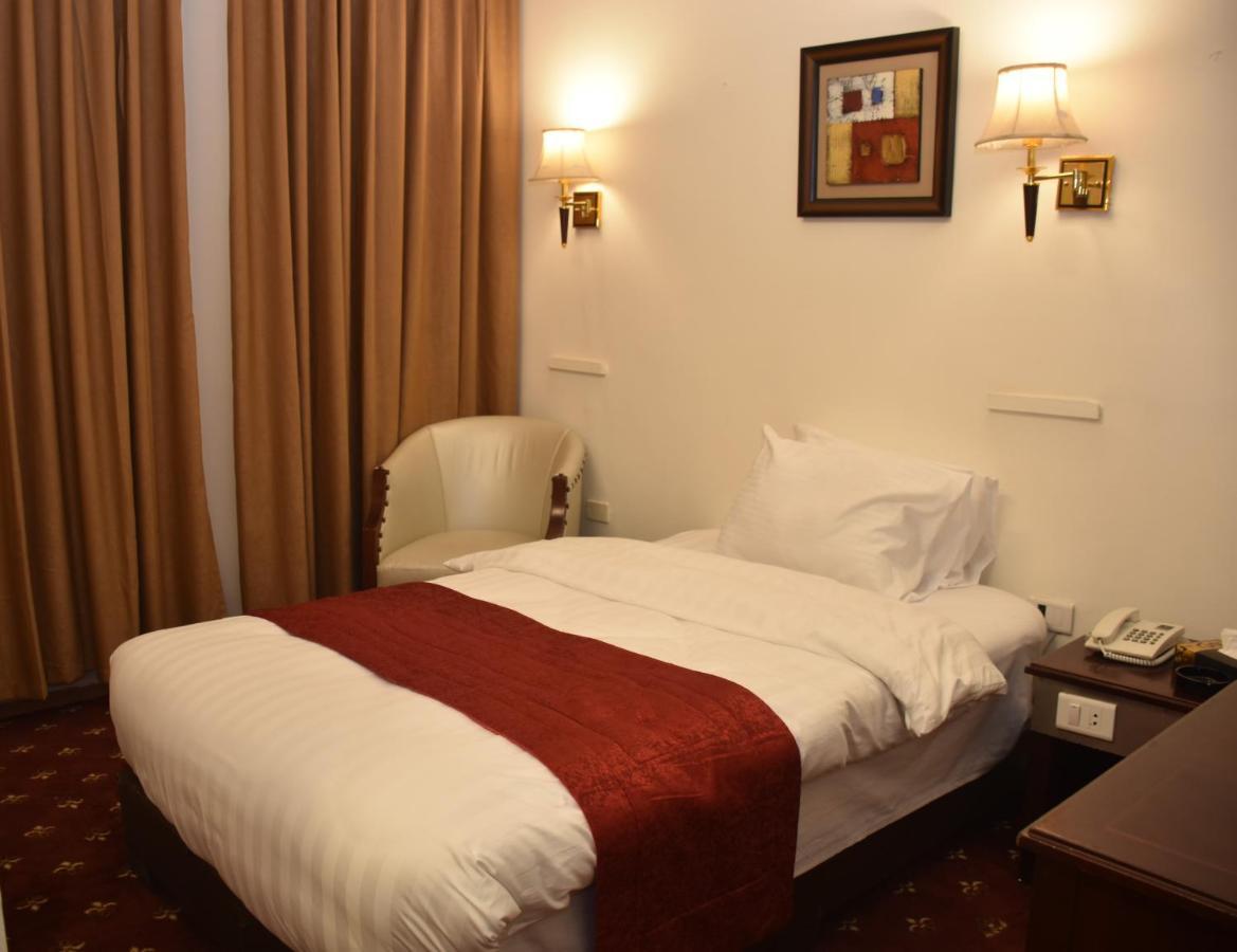 Madison Hotel Amman Exterior photo