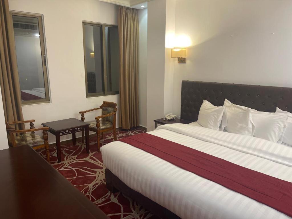Madison Hotel Amman Exterior photo