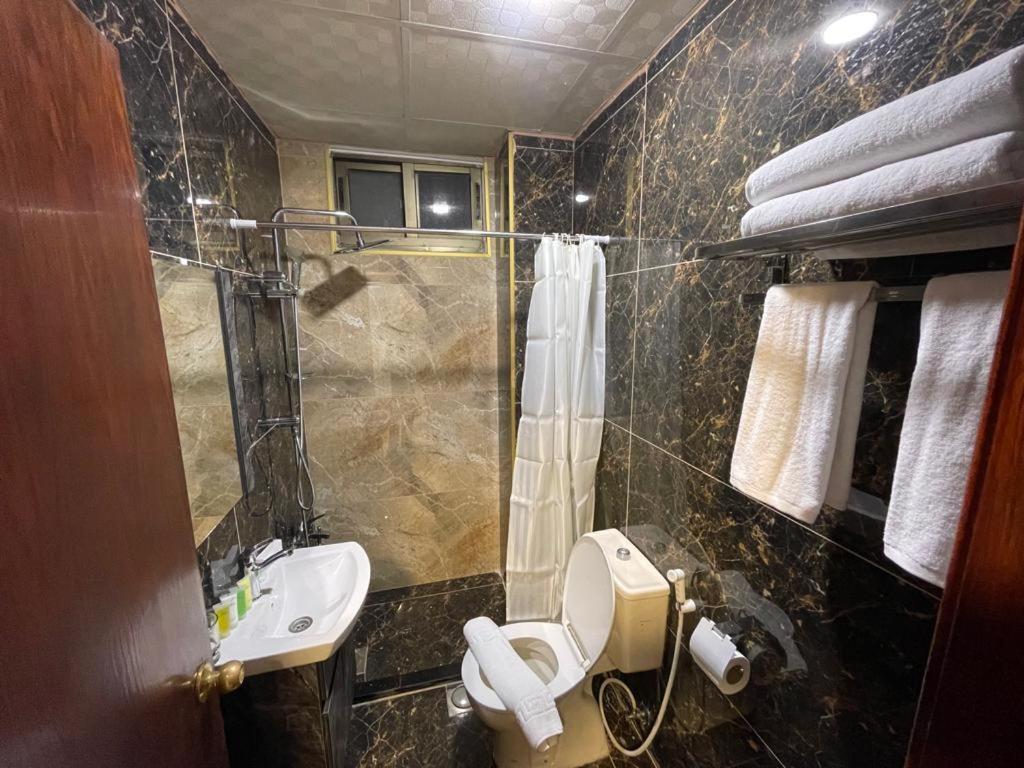 Madison Hotel Amman Exterior photo