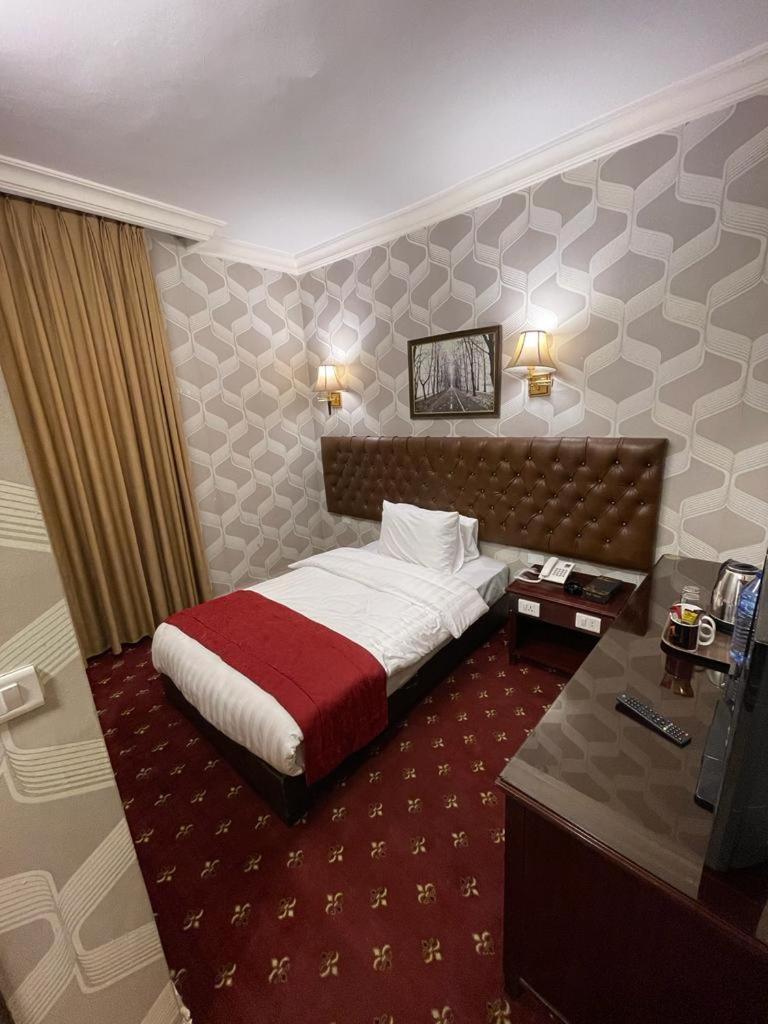 Madison Hotel Amman Exterior photo